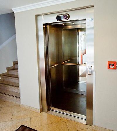 Hotel Tourist Frankfurt nad Menem Zewnętrze zdjęcie