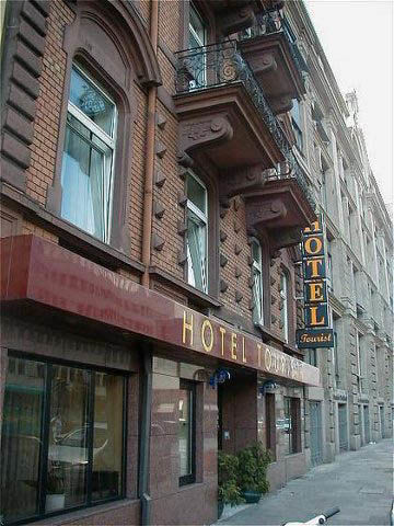 Hotel Tourist Frankfurt nad Menem Zewnętrze zdjęcie