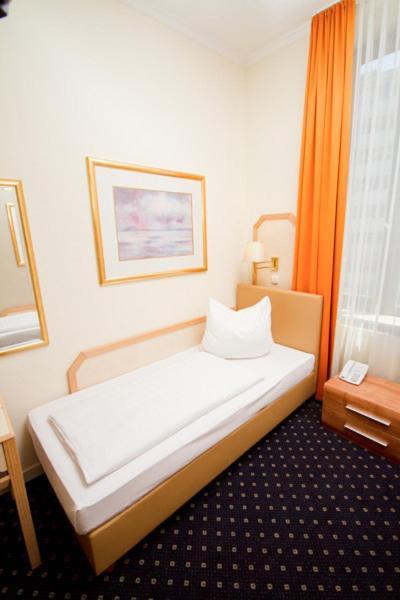 Hotel Tourist Frankfurt nad Menem Pokój zdjęcie