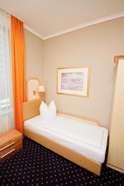 Hotel Tourist Frankfurt nad Menem Pokój zdjęcie